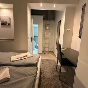 Aparthotel Estelada Boarding - Bogenhausen, München